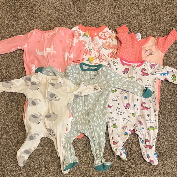Baby Girl Footie Pajama Bundle Size 0-3 Months - Picture 2 of 8